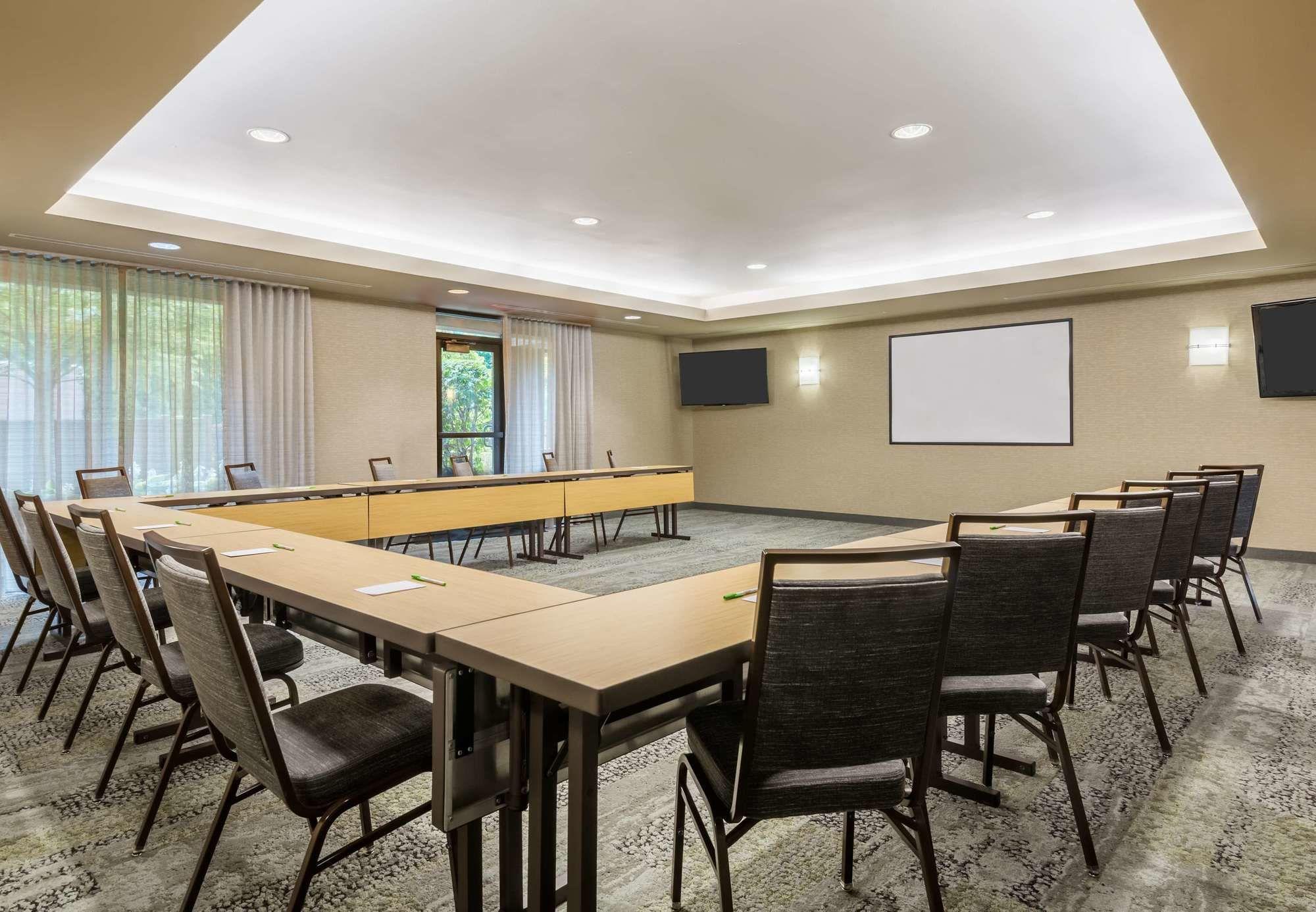 Courtyard By Marriott Danbury Hotel Exterior photo