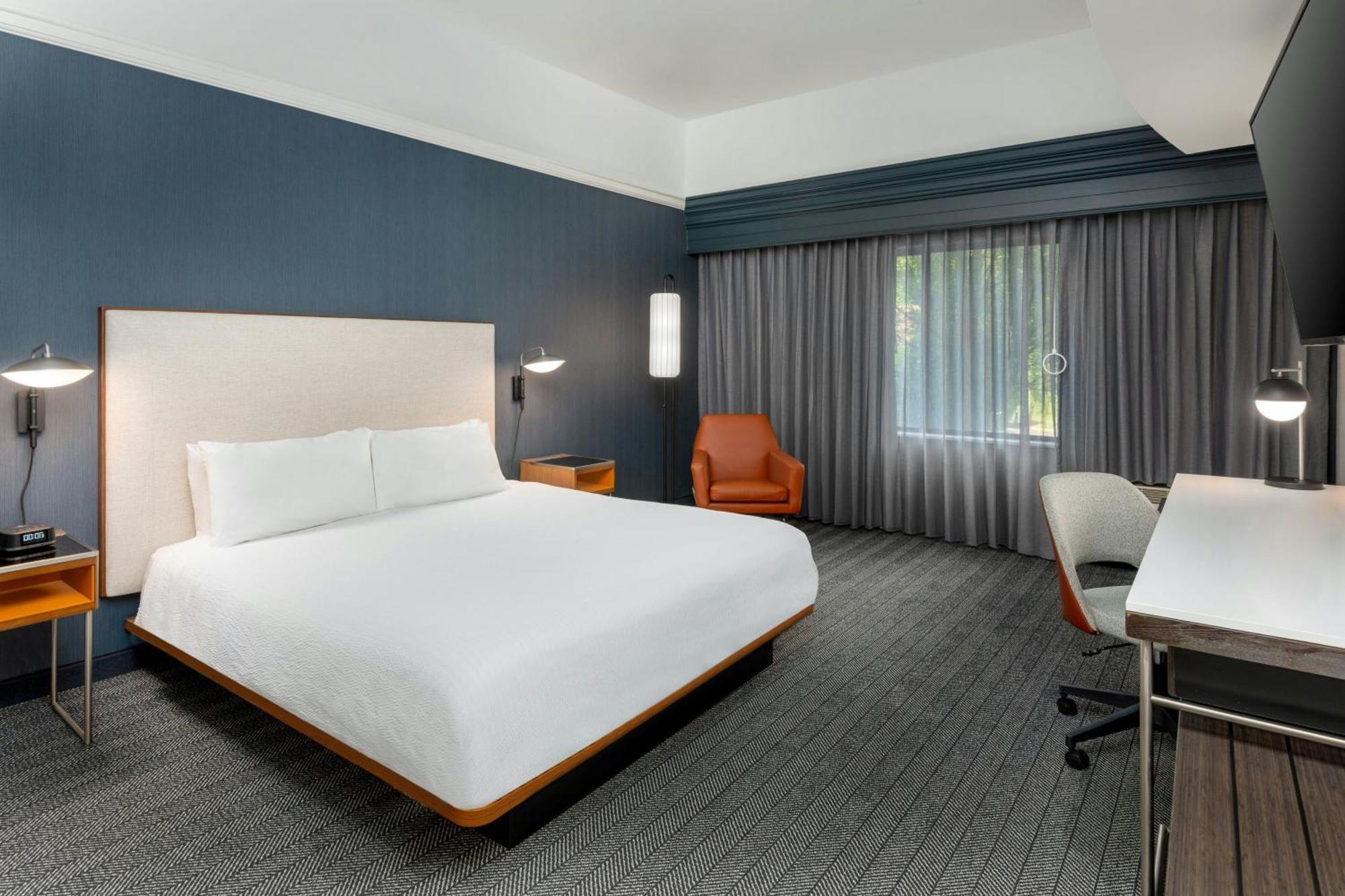 Courtyard By Marriott Danbury Hotel Exterior photo